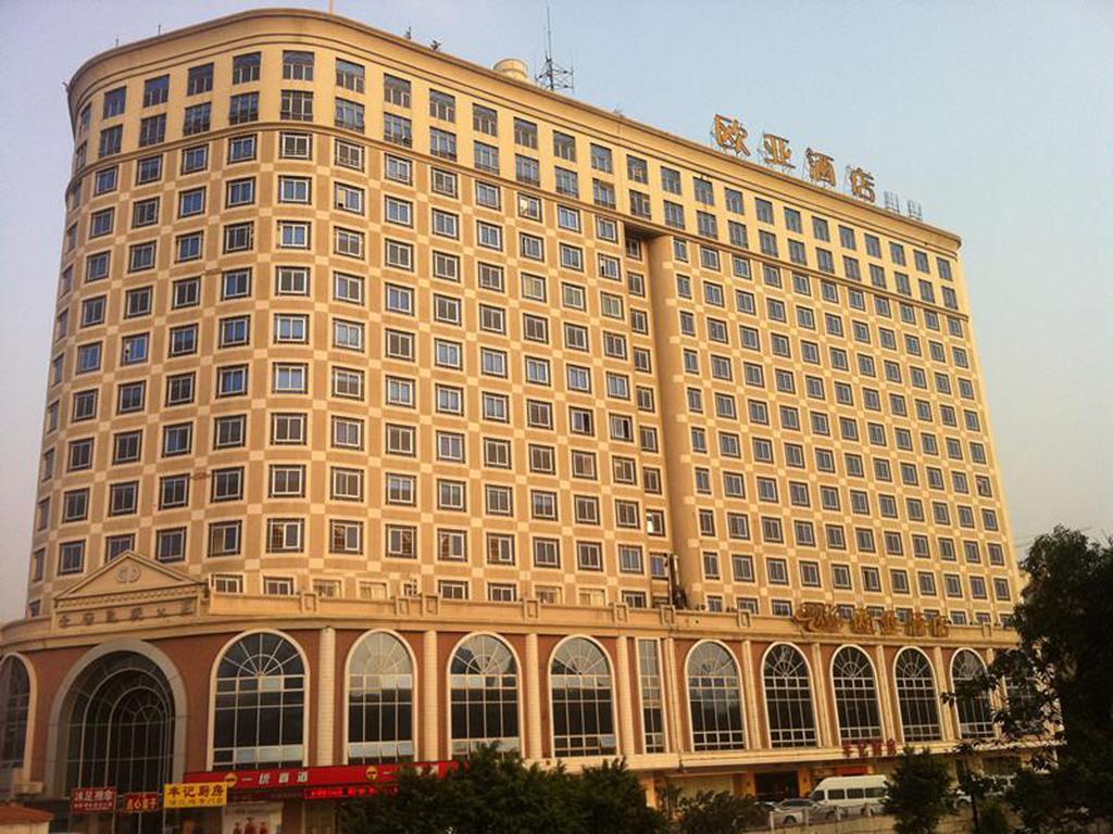 Vienna Hotel Guangzhou Shaheding Metro Station Exterior photo