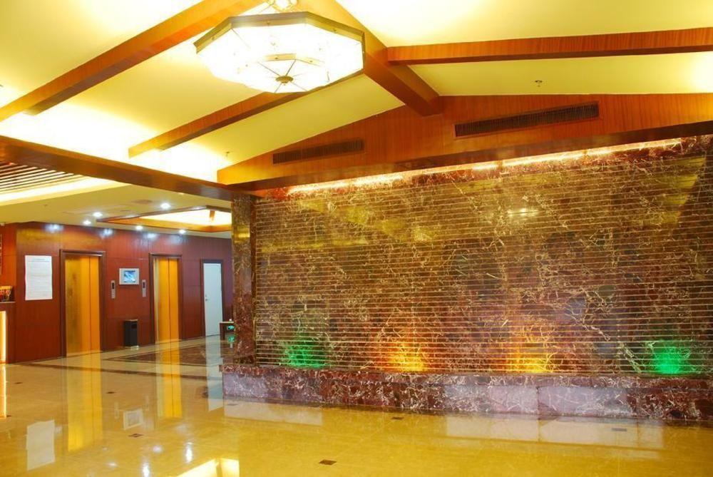 Vienna Hotel Guangzhou Shaheding Metro Station Exterior photo